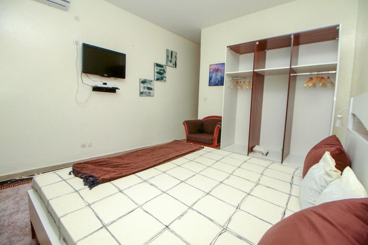 "La Coquille", Joli Loft, Moderne, Propre, Sur Et Calme Au Coeur De Saly Apartment Екстериор снимка