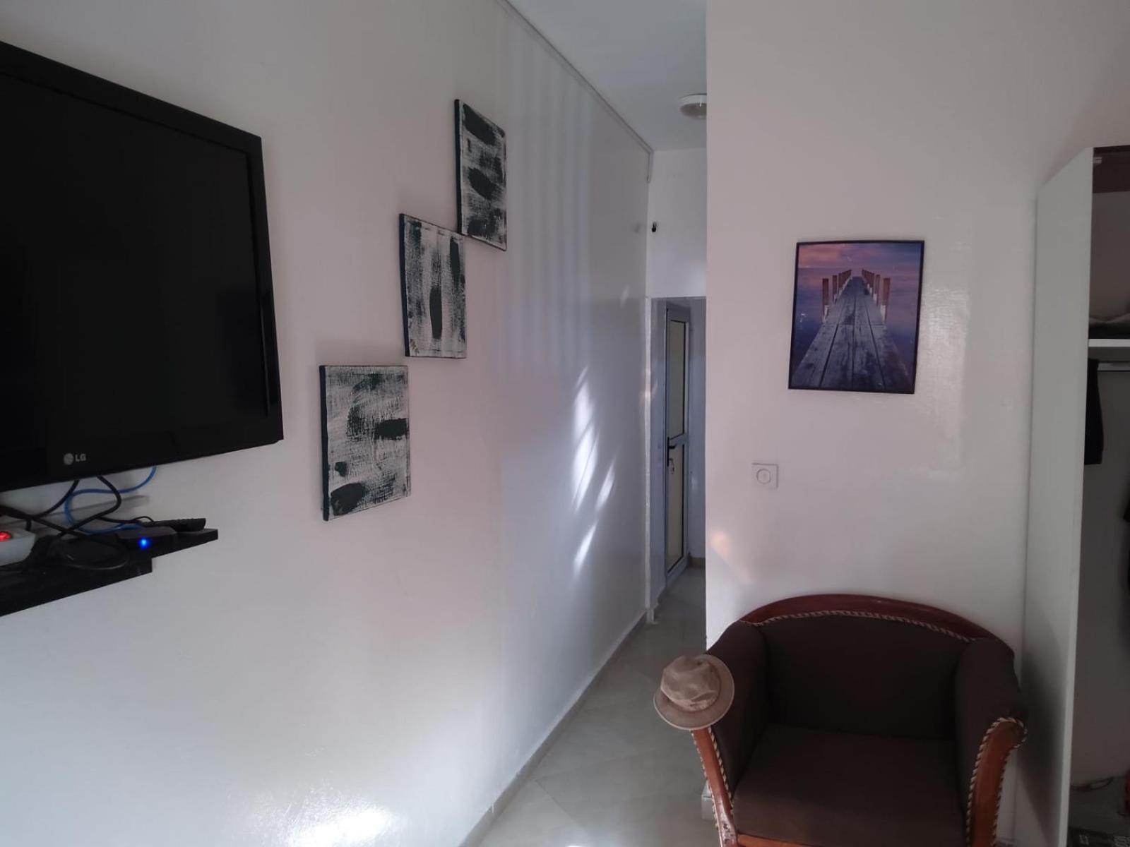 "La Coquille", Joli Loft, Moderne, Propre, Sur Et Calme Au Coeur De Saly Apartment Екстериор снимка